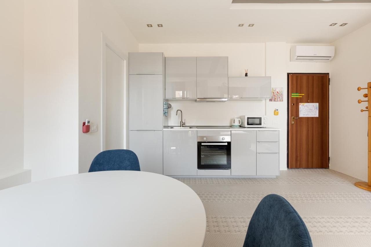 Milano Renovated Studio Apts Exterior photo